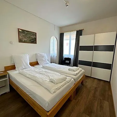 Christina Hotel *
